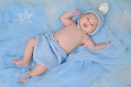 安吉宝宝几个月可以吃饭